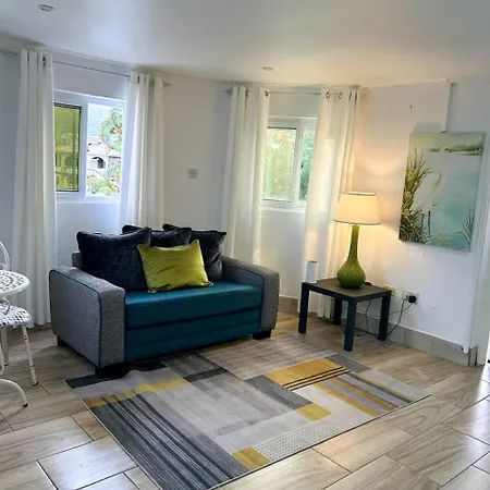 Petti Fleur Apartment
